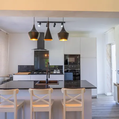 Preciosa En Nava Sienra