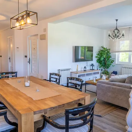 Preciosa En Nava * Sienra