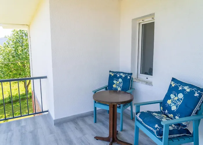 Preciosa En Nava * Sienra